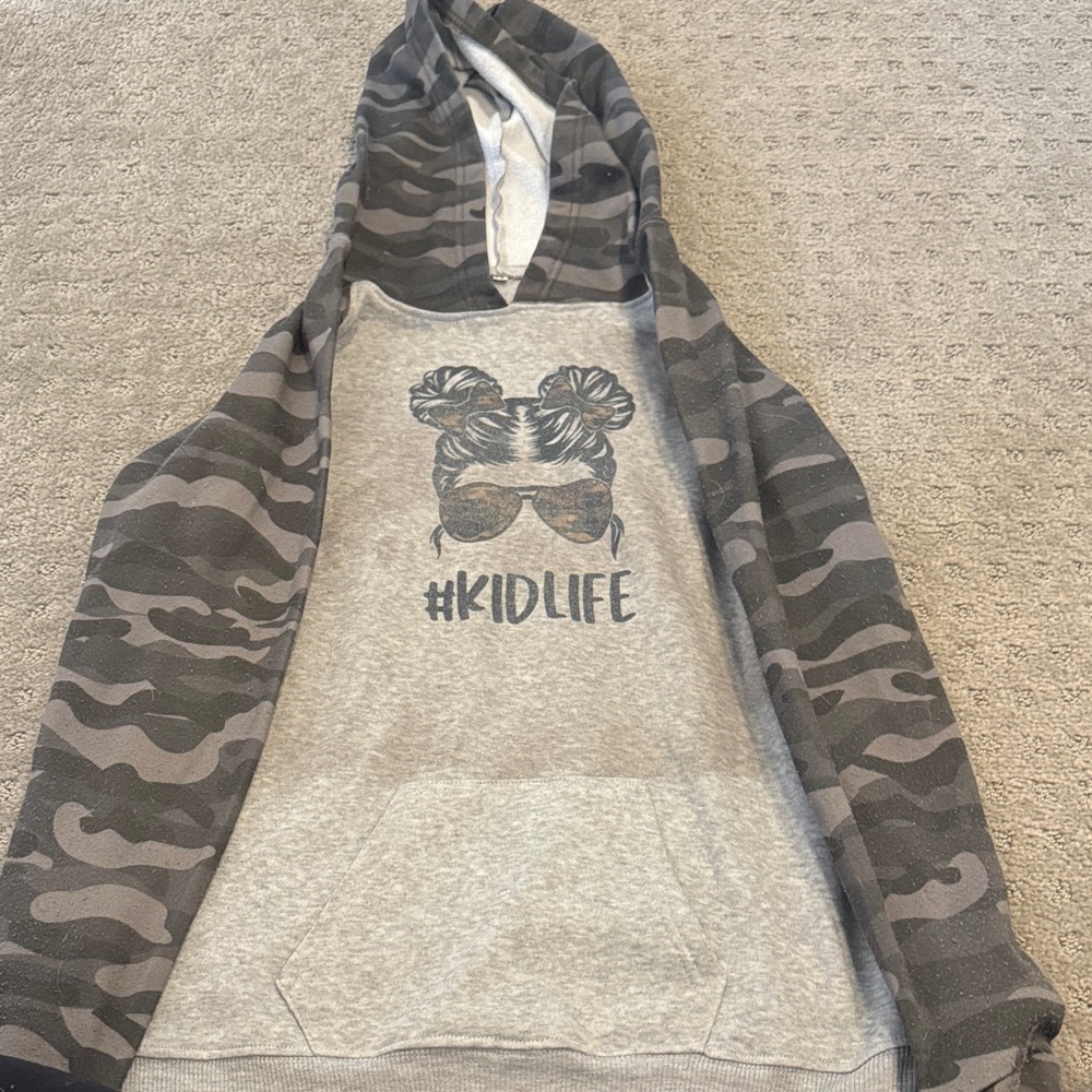 Girls' Gray Camo Hoodie - #KIDLIFE Graphic